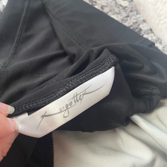 Small leggings by Gottex - Picture 2 of 3